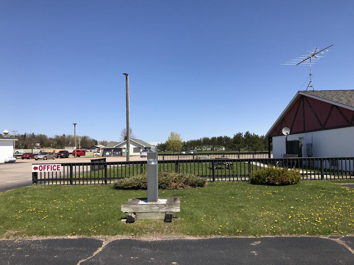 Wausaukee Exxon Quik Stop & Motel المظهر الخارجي الصورة