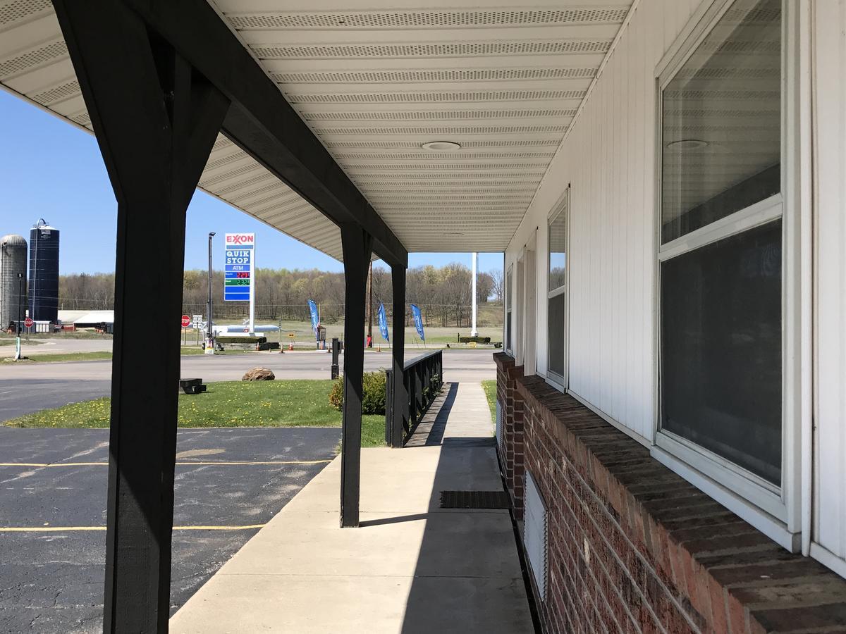 Wausaukee Exxon Quik Stop & Motel المظهر الخارجي الصورة