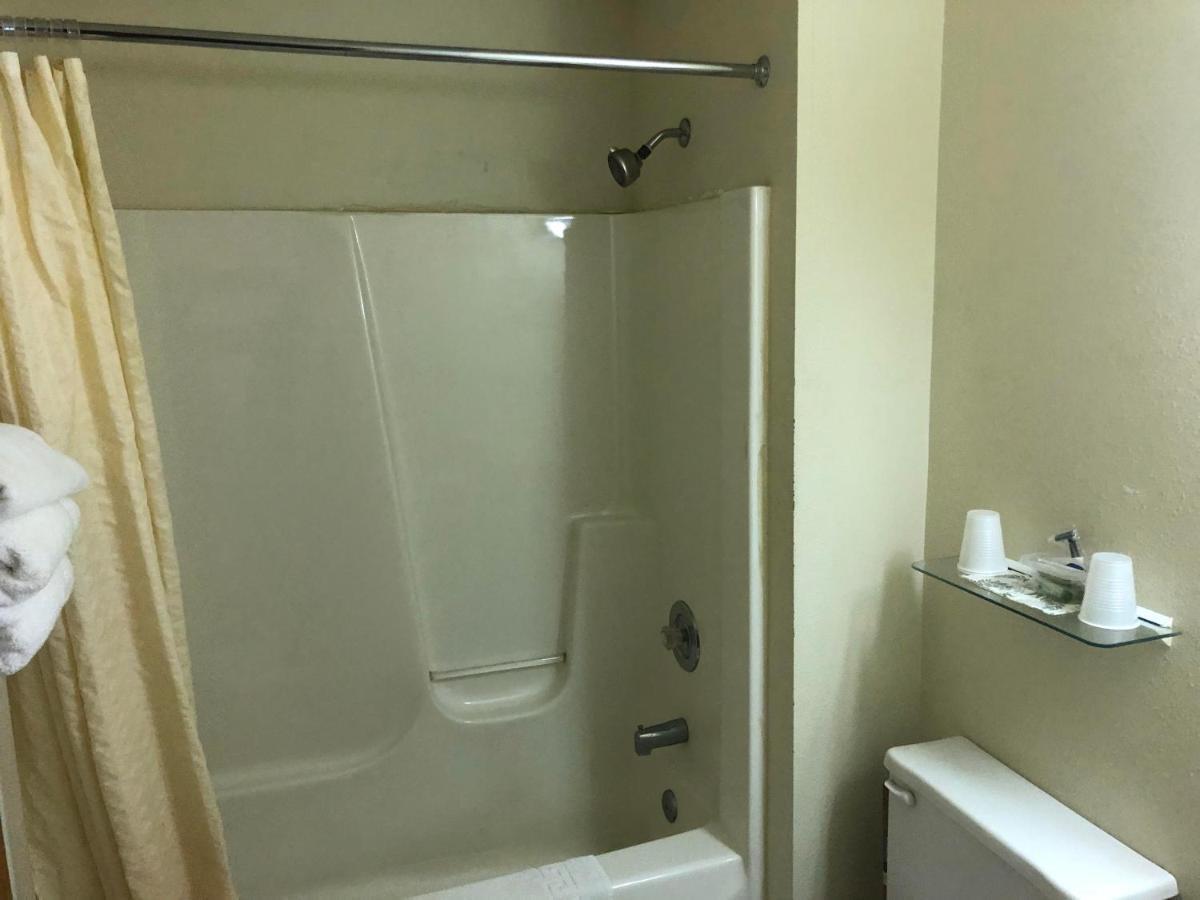 Wausaukee Exxon Quik Stop & Motel المظهر الخارجي الصورة