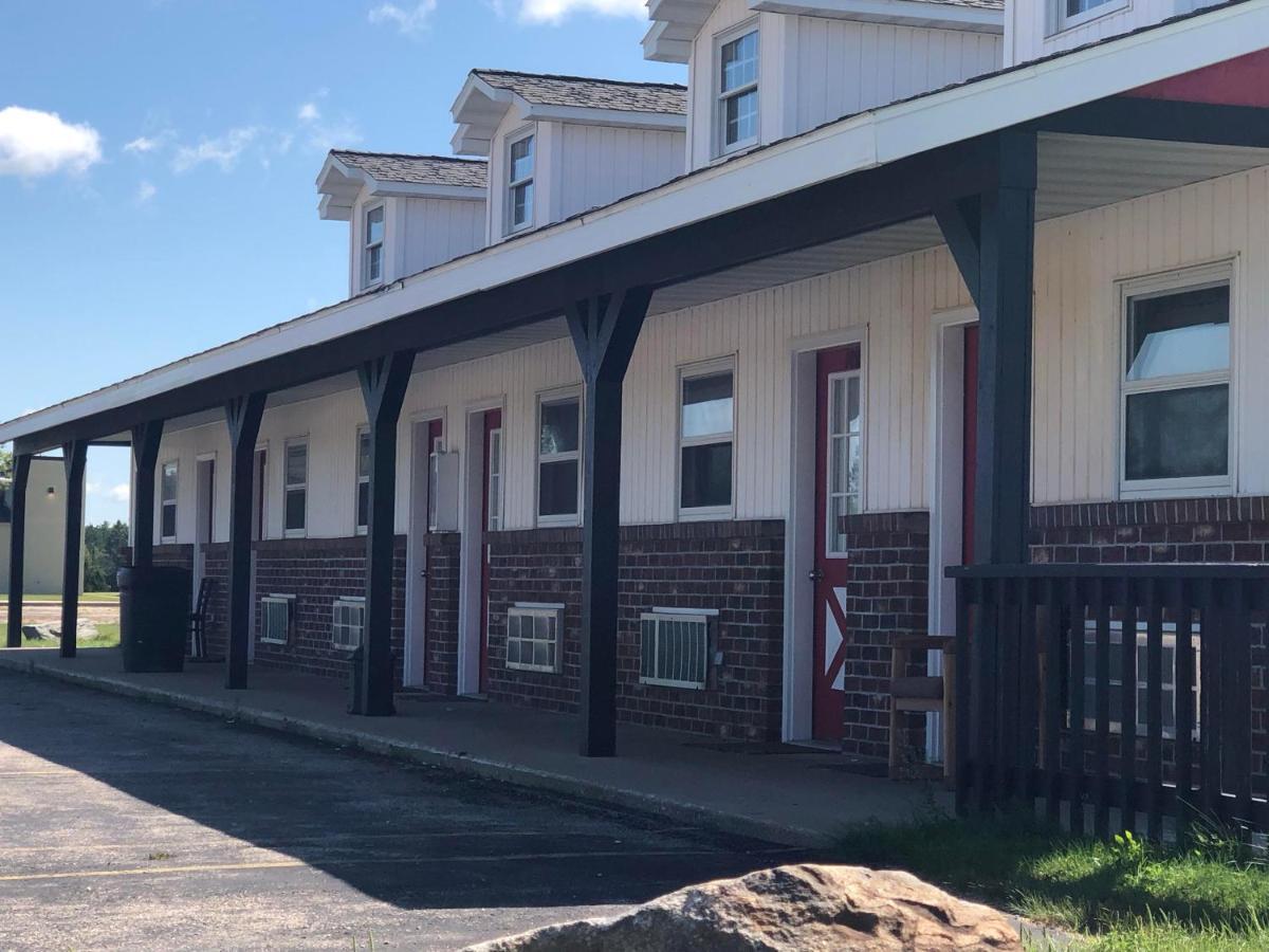 Wausaukee Exxon Quik Stop & Motel المظهر الخارجي الصورة